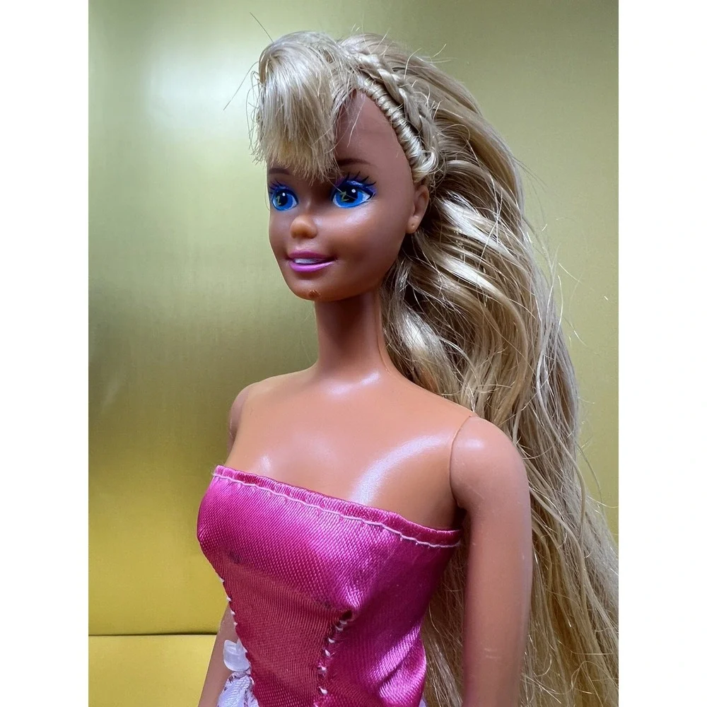 Vintage Barbie Doll 1976 Mattel With Long Blonde Hair‎ and Blue Eyes Pink Dress